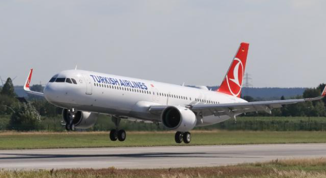 Viyana Havalimanında THY Uçağı Kazaya Karıştı