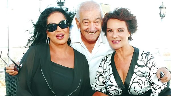 Ünlü Senarist Safa Önal Yaşamını Yitirdi