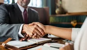 Ticaret Hukuku Avukatı Nasıl Seçilir ve Hangi Durumlarda Gerekir